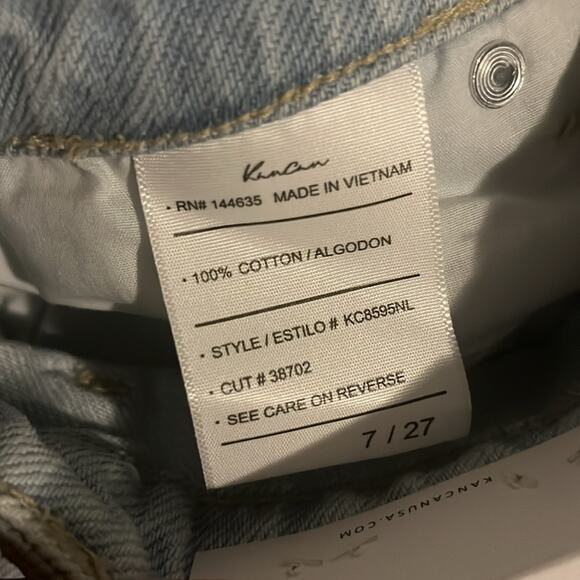 Kancan Women's High Rise Distressed Mom Shorts Light Wash Women SZ 27 - Picture 8 of 9